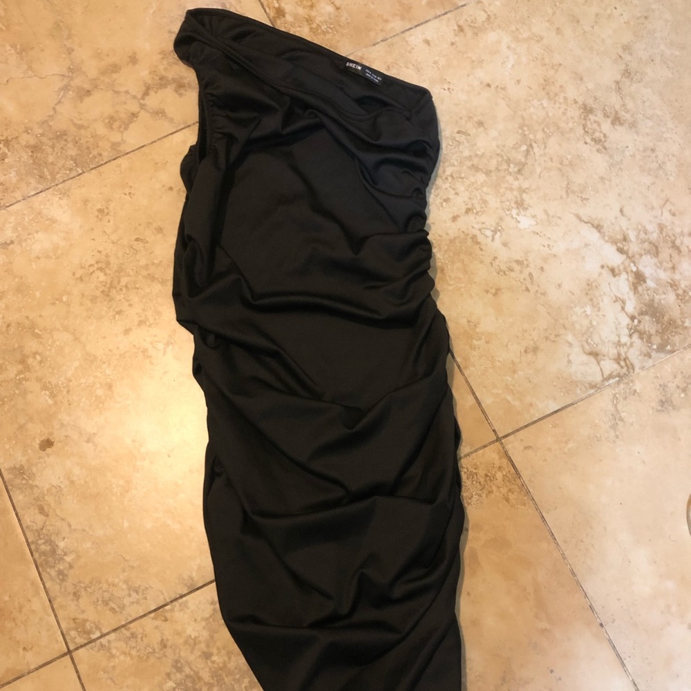 Black One Shoulder Dress - Picture 2 of 3